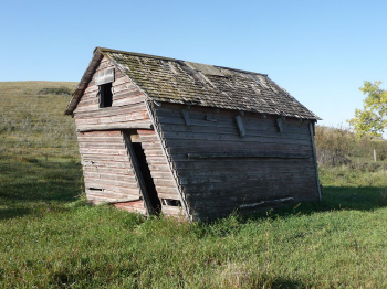 lopsided_building.jpg (84404 bytes)